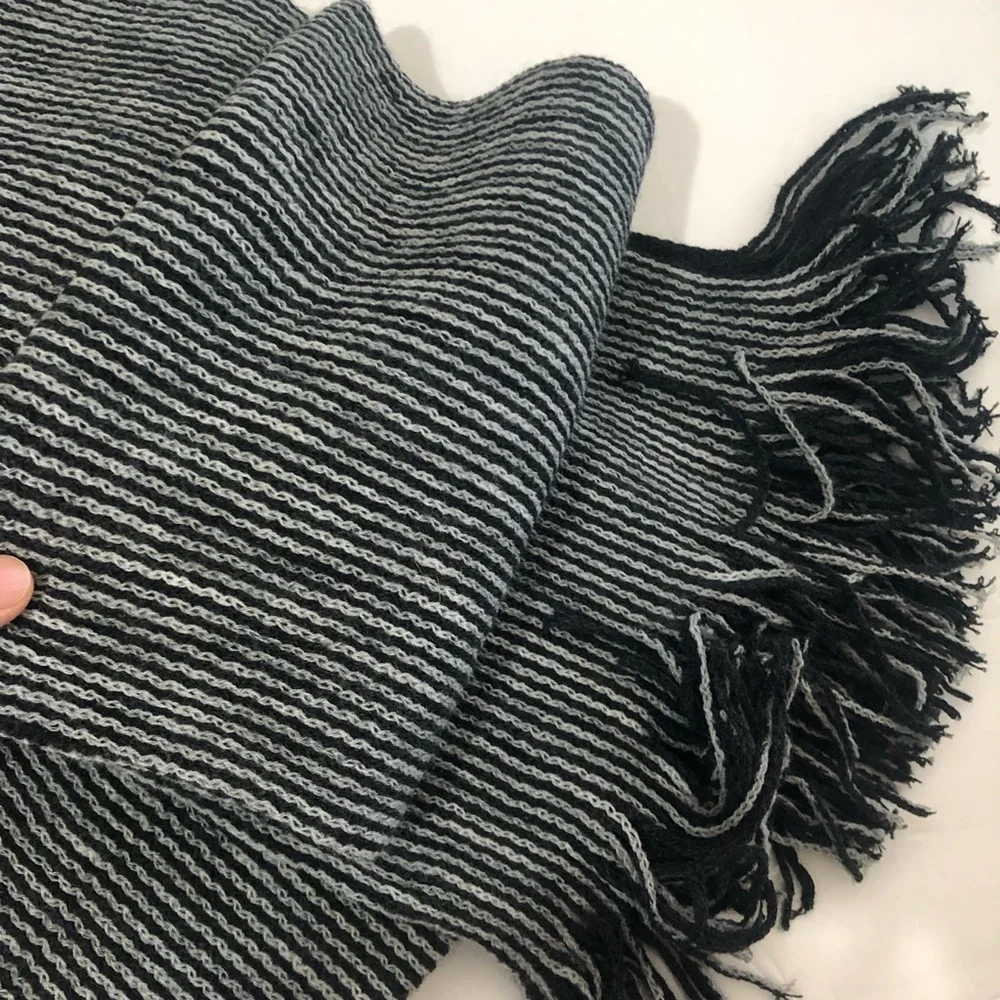 AMERICAN RAG CIE Mens 3-Pc Winter Set Fringe Scarf Beanie Gloves Gray NWT